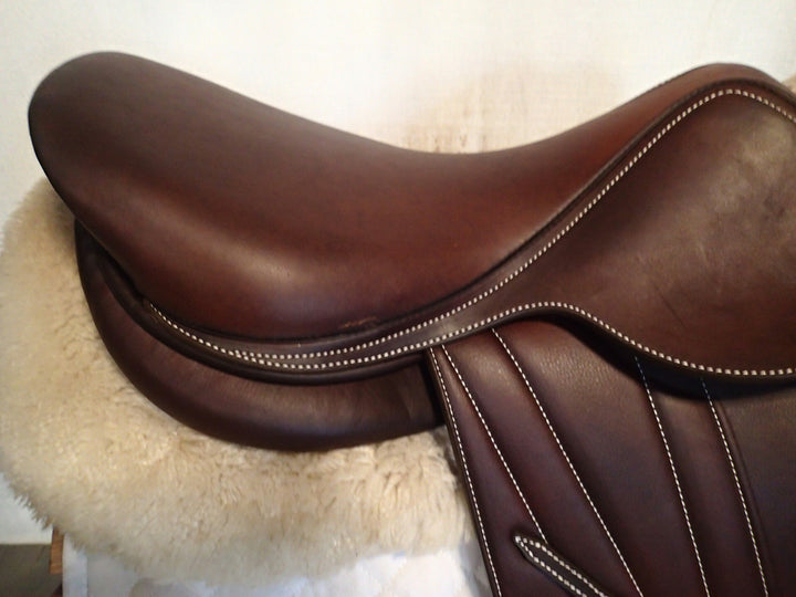 16.5" Butet Premium Saddle - Full Calfskin - 2015 - M Seat - 1.75L Flaps - 4.25" dot to dot (232)