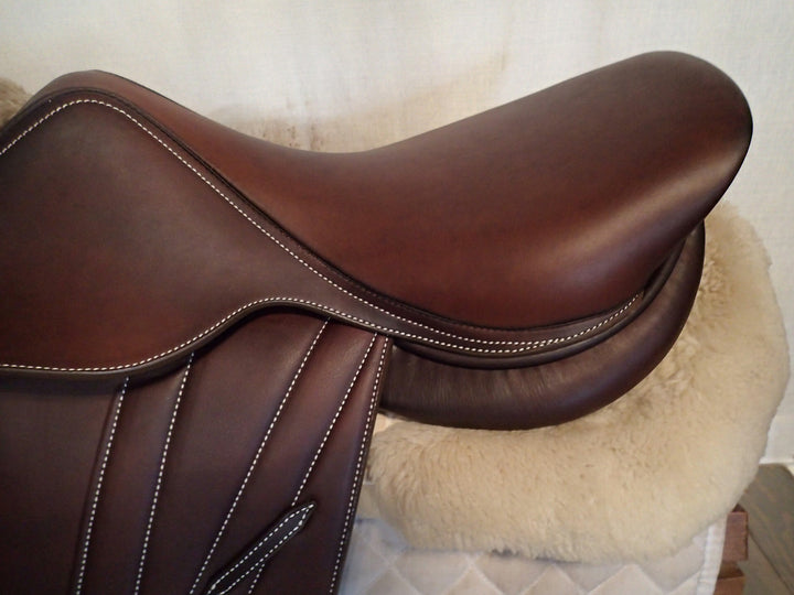 16.5" Butet Premium Saddle - Full Calfskin - 2015 - M Seat - 1.75L Flaps - 4.25" dot to dot (232)