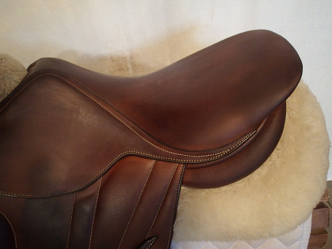 15" Butet Premium Saddle - Full Calfskin - 2021 - P Seat - 0.5 Flaps - 4.5" dot to dot