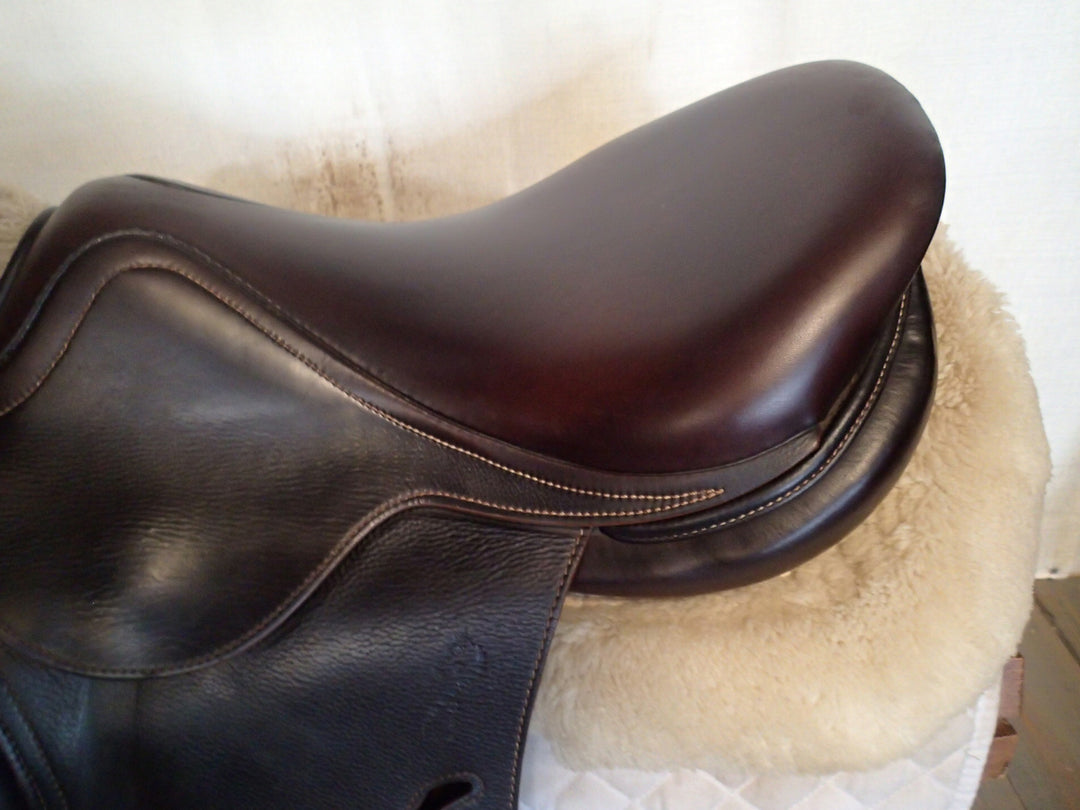 16.5" Antares Contact Saddle - Full Buffalo - 2021 - 1NB Flaps - 5" dot to dot (235)