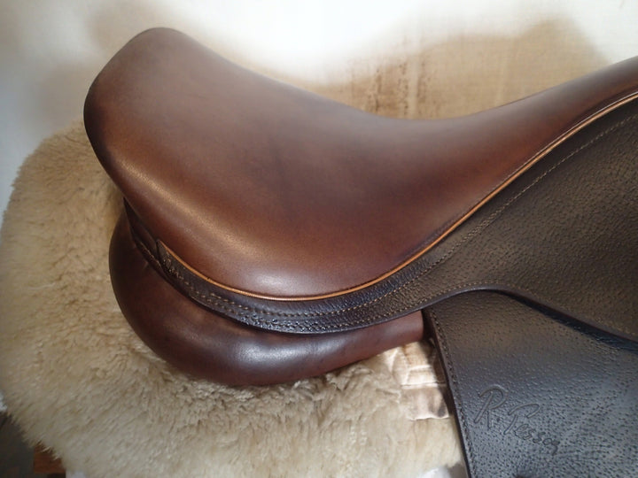 15" Rodrigo Pessoa XCH Exchangeable Gullet System Pony Junior Saddle (236)