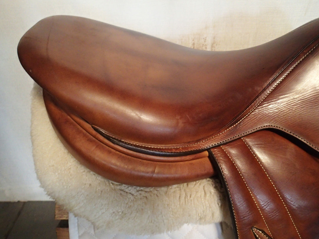 17.5" Butet Premium Saddle - Full Calfskin - 2015 - P Seat - 2.5 Flaps - 4.25" dot to dot (237)
