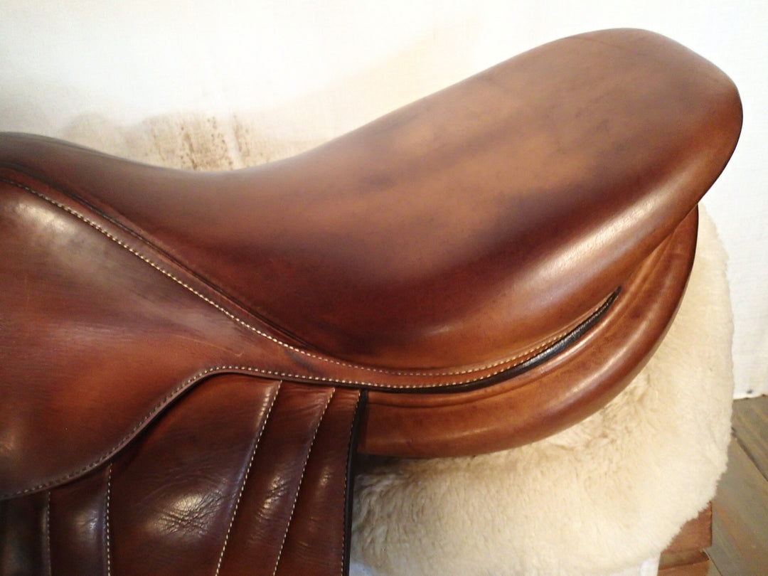 17.5" Butet Premium Saddle - Full Calfskin - 2015 - P Seat - 2.5 Flaps - 4.25" dot to dot (237)