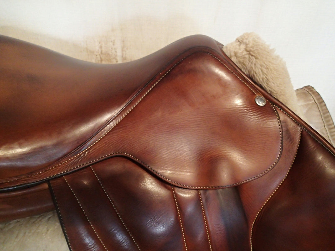 17.5" Butet Premium Saddle - Full Calfskin - 2015 - P Seat - 2.5 Flaps - 4.25" dot to dot (237)