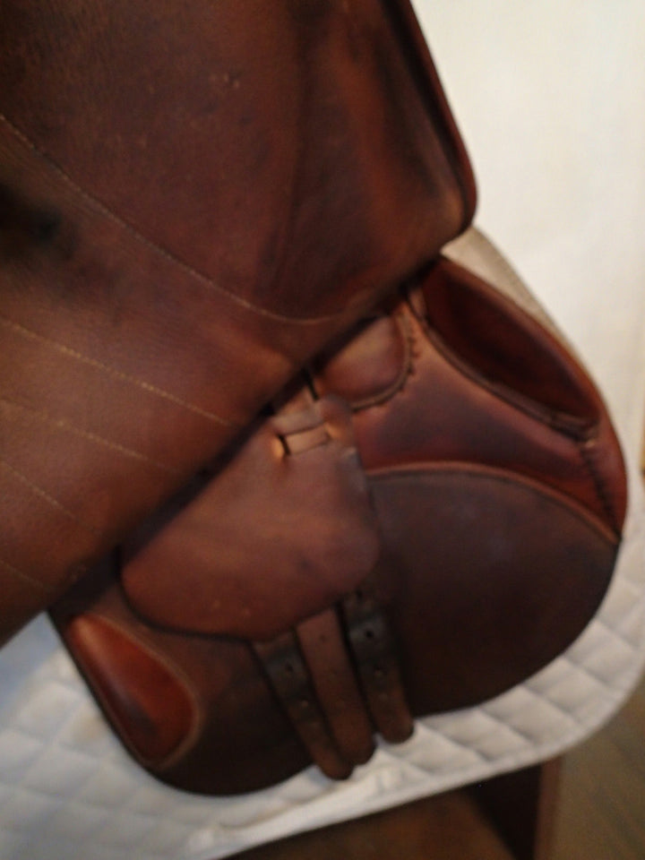 17.5" Butet Premium Saddle - Full Calfskin - 2015 - P Seat - 2.5 Flaps - 4.25" dot to dot (237)