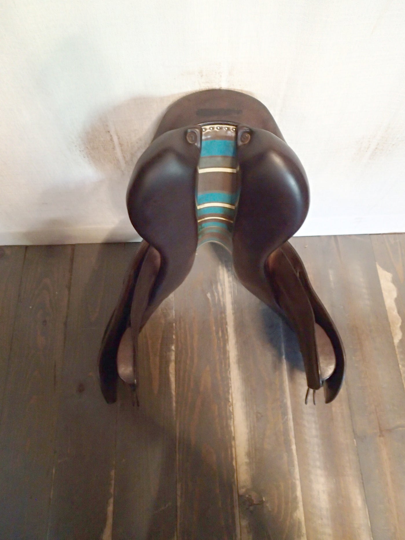 16.5" Antares Saddle - 2010 - 0N Flaps - 5" dot to dot