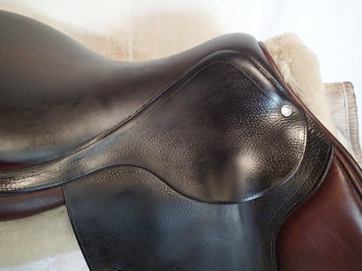 18" CWD Saddle - 2014 - 3L Flaps - SE01 - 4.5" dot to dot - Pro Panels