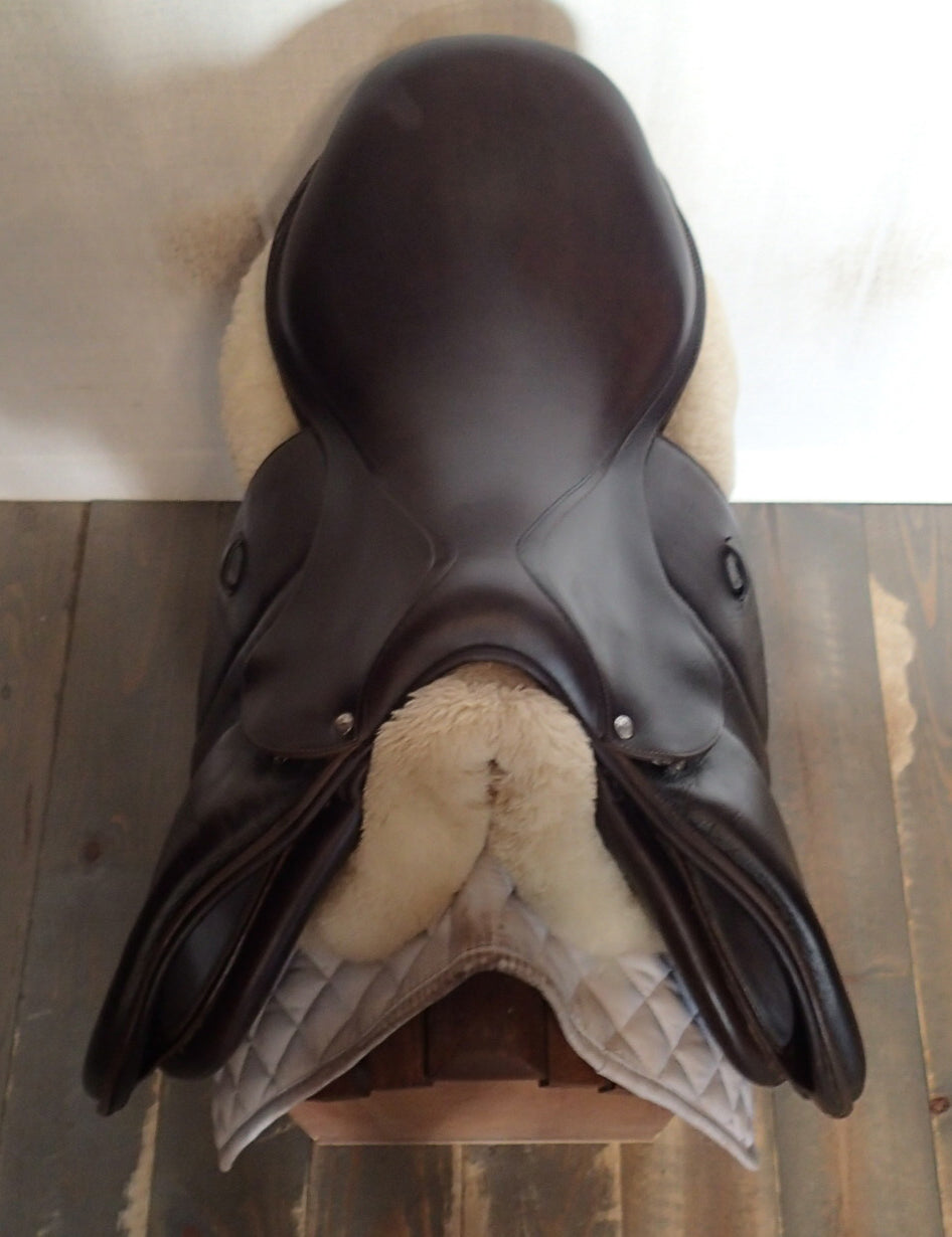 18.5" Voltaire Palm Beach Saddle - Full Buffalo - 2013 - 4AAAR Flaps - 4.75" dot to dot - FIN Panels