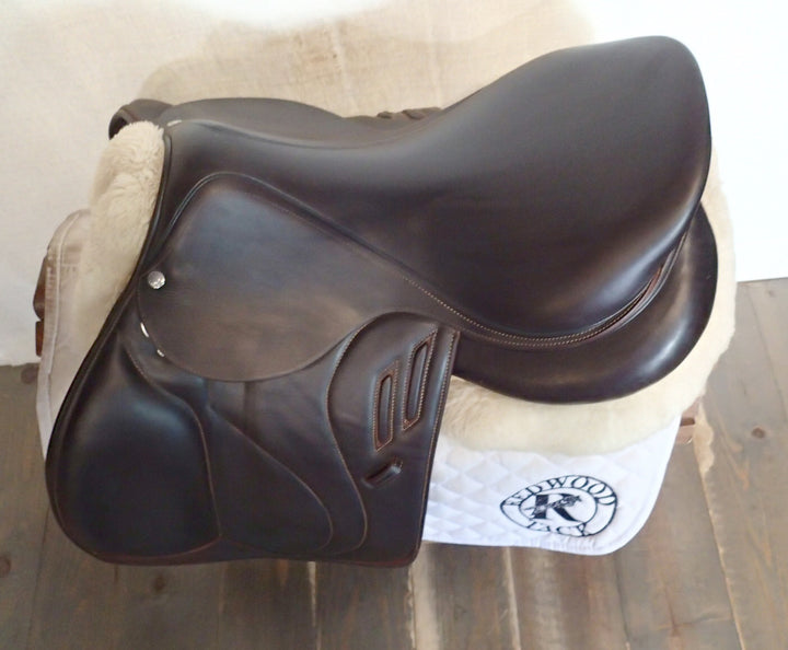 17.5" Devoucoux Biarritz Lab Saddle - Full Buffalo - 2017 - 3A Flaps - D3D - 5" dot to dot