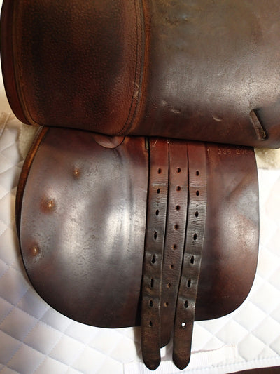 17" Butet Saddle - 2000 - P Seat - 1 Flaps - 4.25" dot to dot