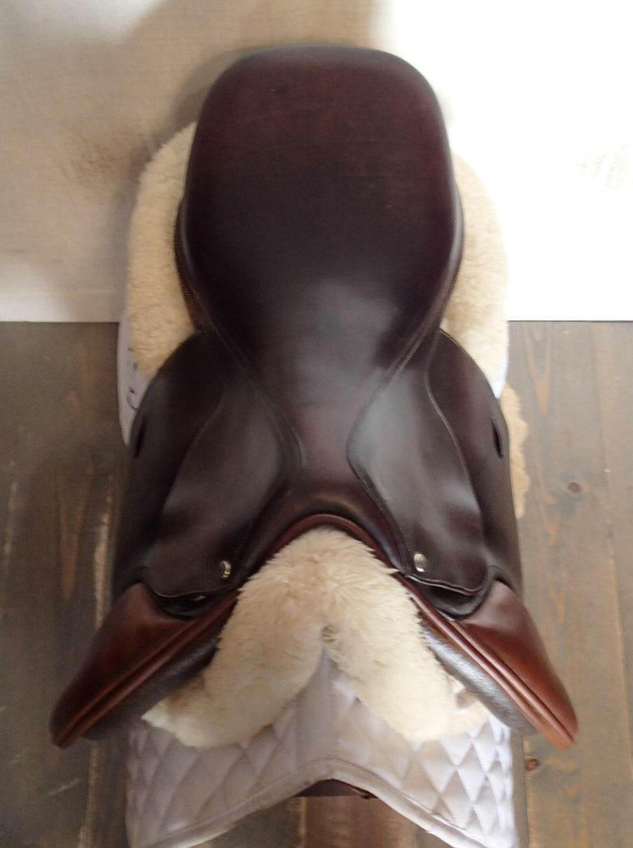 17" Butet Saddle - 2000 - P Seat - 1 Flaps - 4.25" dot to dot