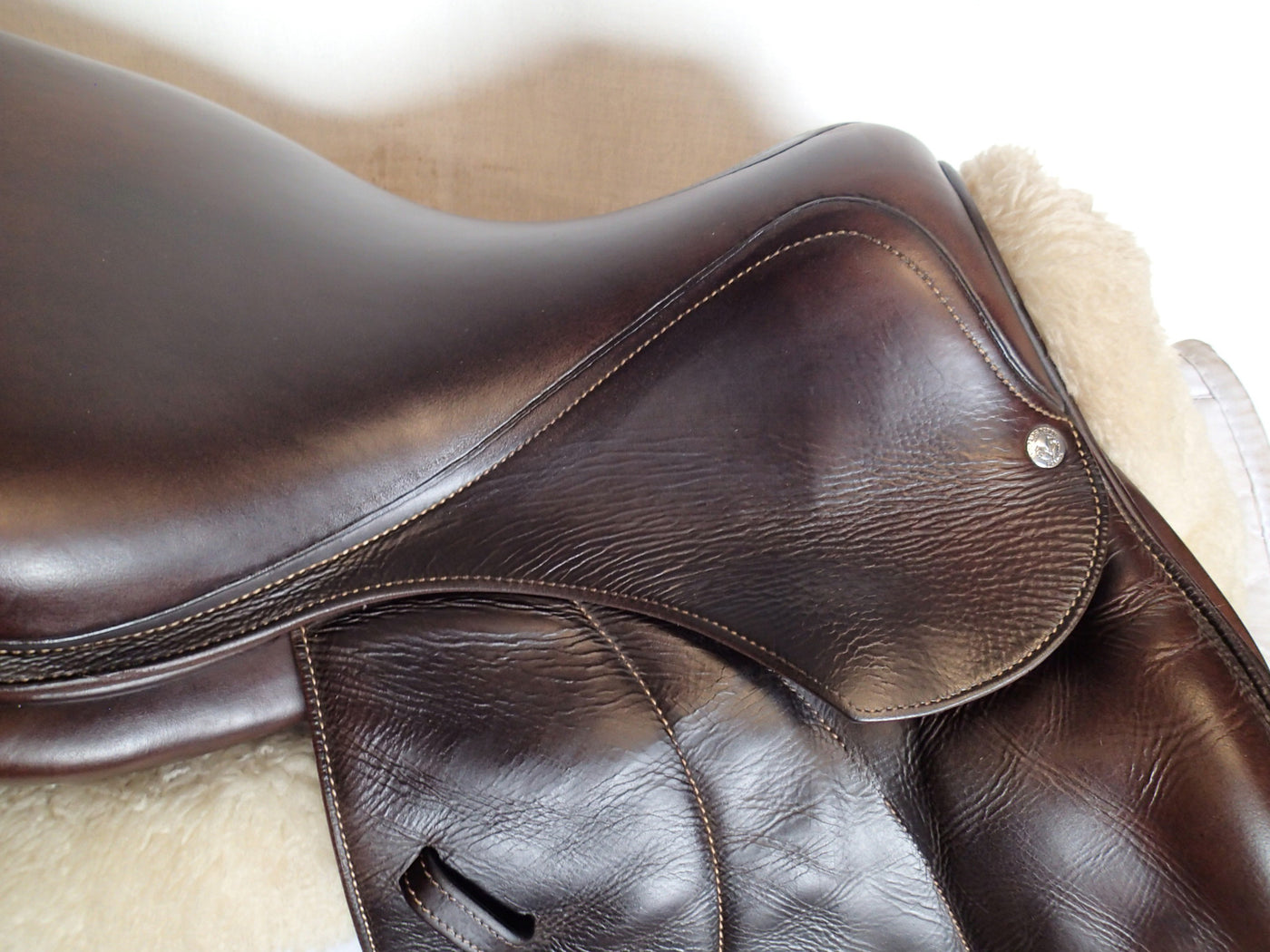 17.5" Voltaire Palm Beach Saddle - Full Buffalo - 2016 - 2A Flaps - 4.75" dot to dot - Pro Panels