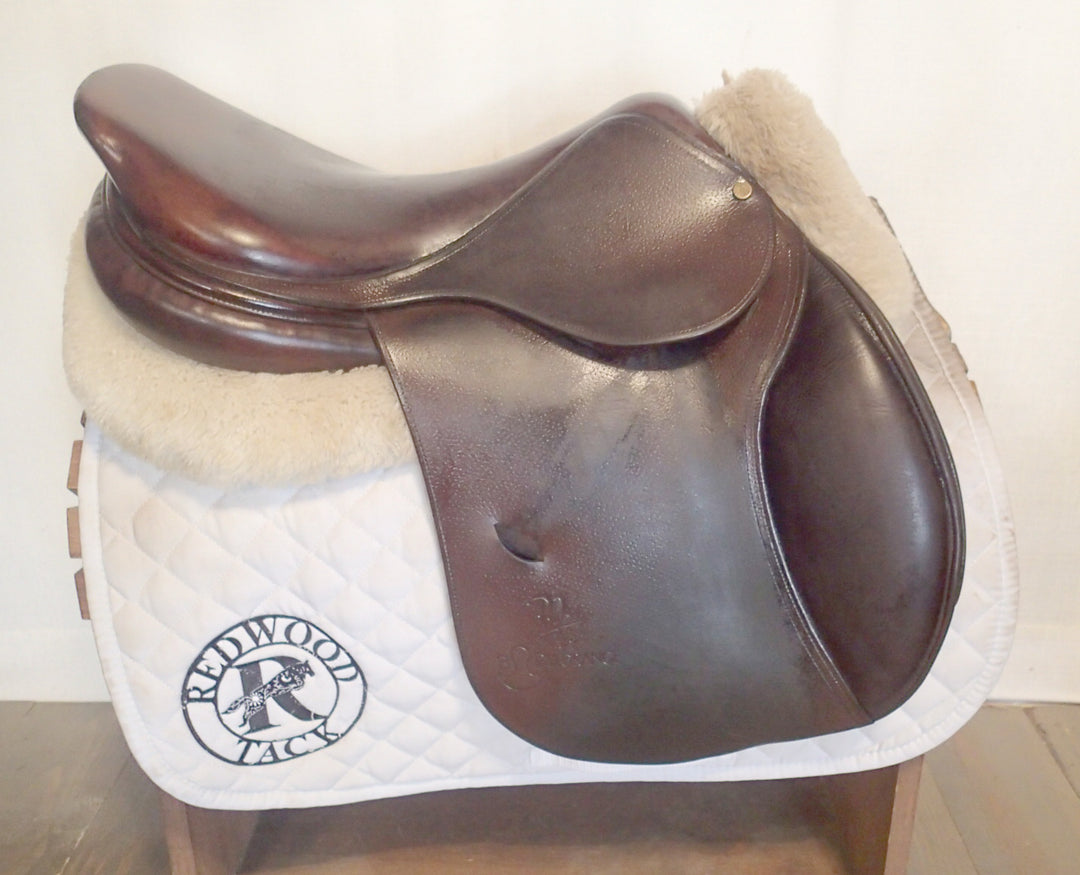 17.5" PJ Bruno Delgrange Saddle - 2002 - 4.5" dot to dot (258)