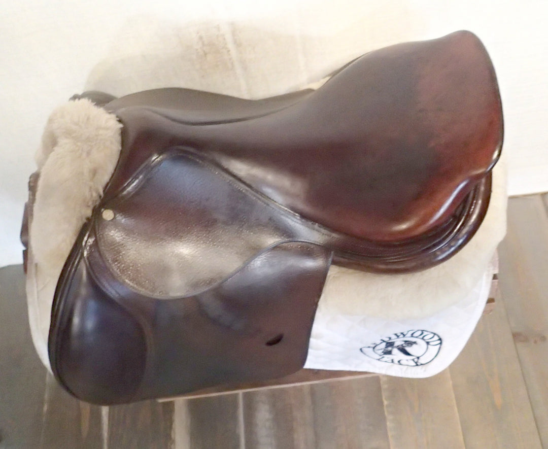17.5" PJ Bruno Delgrange Saddle - 2002 - 4.5" dot to dot (258)
