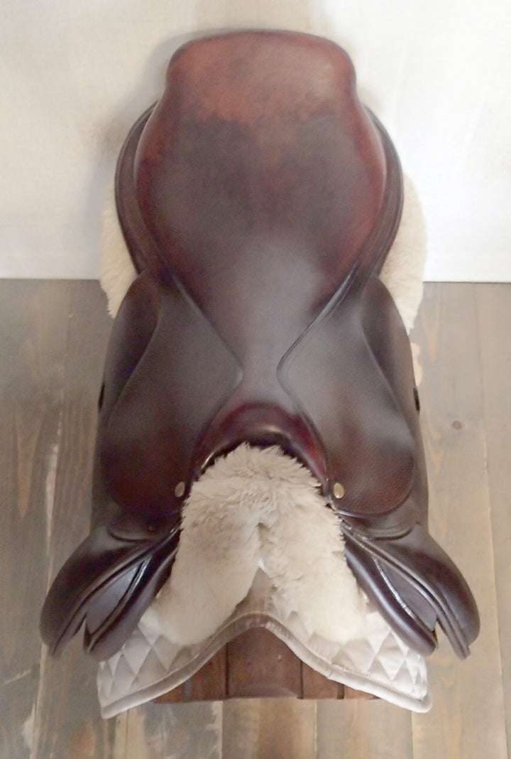 17.5" PJ Bruno Delgrange Saddle - 2002 - 4.5" dot to dot (258)