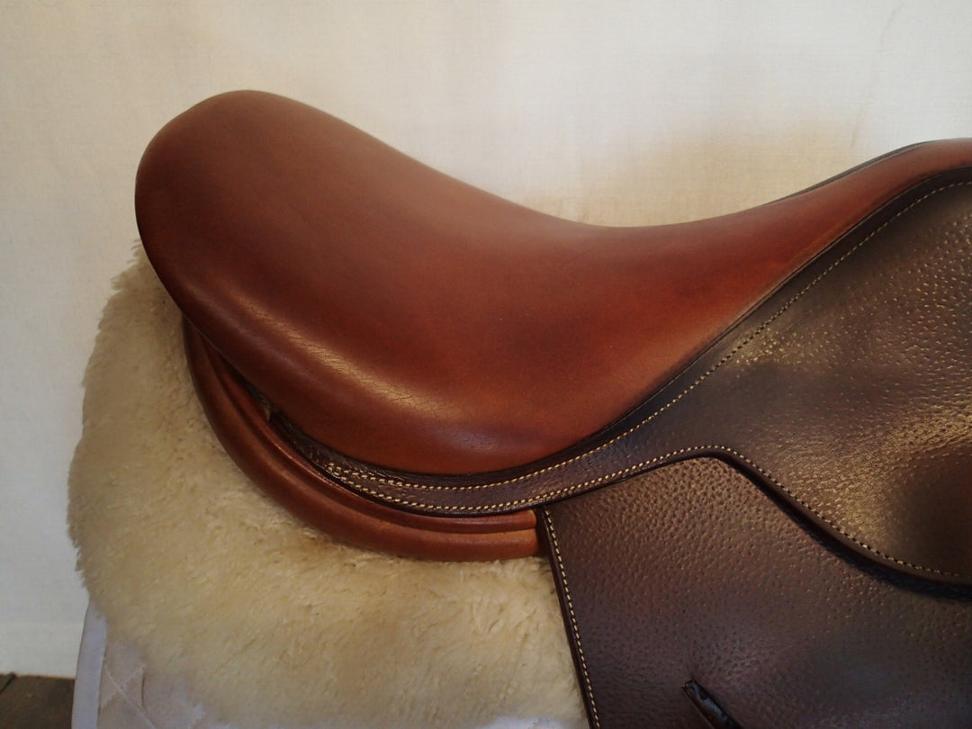 16" Butet Saddle - 2008 - L Seat - 2C Flaps - 4.25" dot to dot