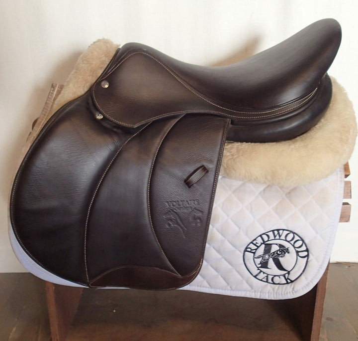 17.5" Voltaire Stuttgart Saddle - Full Buffalo - 2021 - 4AA Flaps - 4.75" dot to dot - FIN Panels