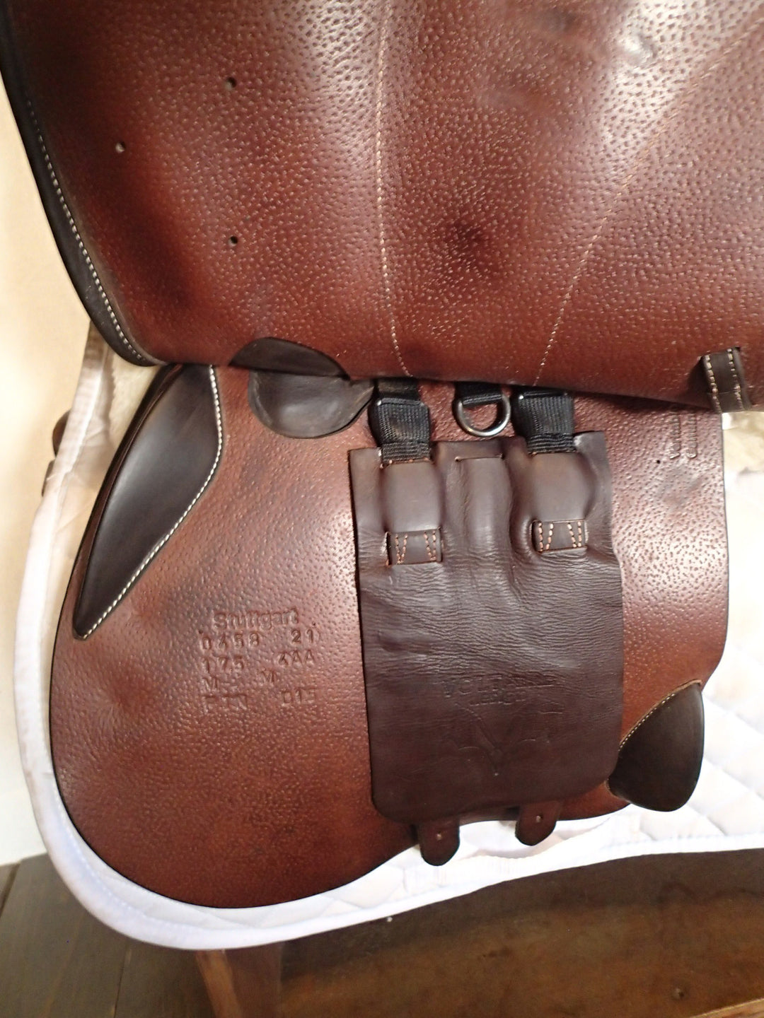 17.5" Voltaire Stuttgart Saddle - Full Buffalo - 2021 - 4AA Flaps - 4.75" dot to dot - FIN Panels