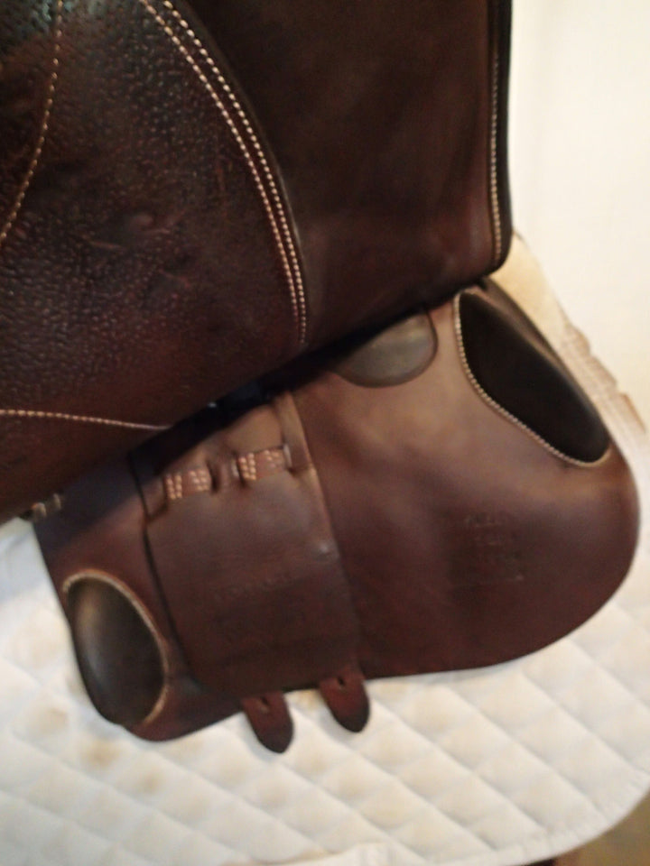16.5" Voltaire Palm Beach Saddle - Full Buffalo - 2021 - 00A Flaps - 5" dot to dot - FIN Panels (265)