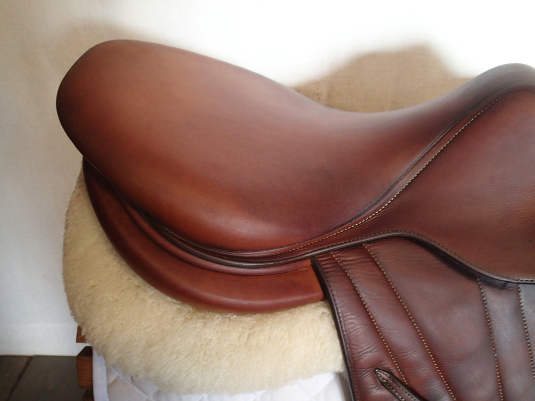 17.5" Butet Premium Saddle - Full Calfskin - 2016 - P Seat - 2.5 Flaps - 4" dot to dot