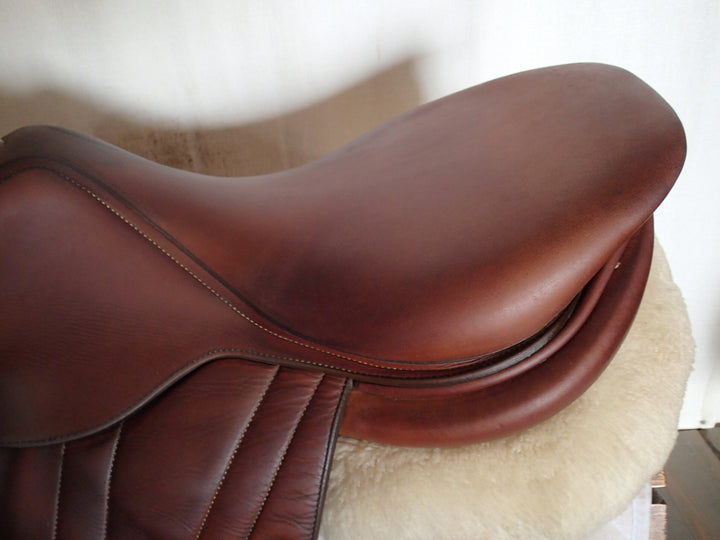 17.5" Butet Premium Saddle - Full Calfskin - 2016 - P Seat - 2.5 Flaps - 4" dot to dot