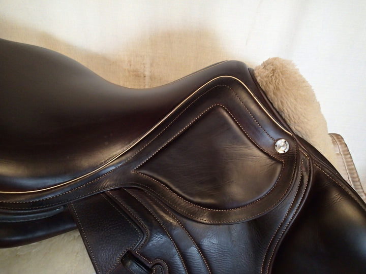 17.5" CWD Mademoiselle 2Gs Saddle - Full Buffalo - 2018 - 3C Flaps - SE32