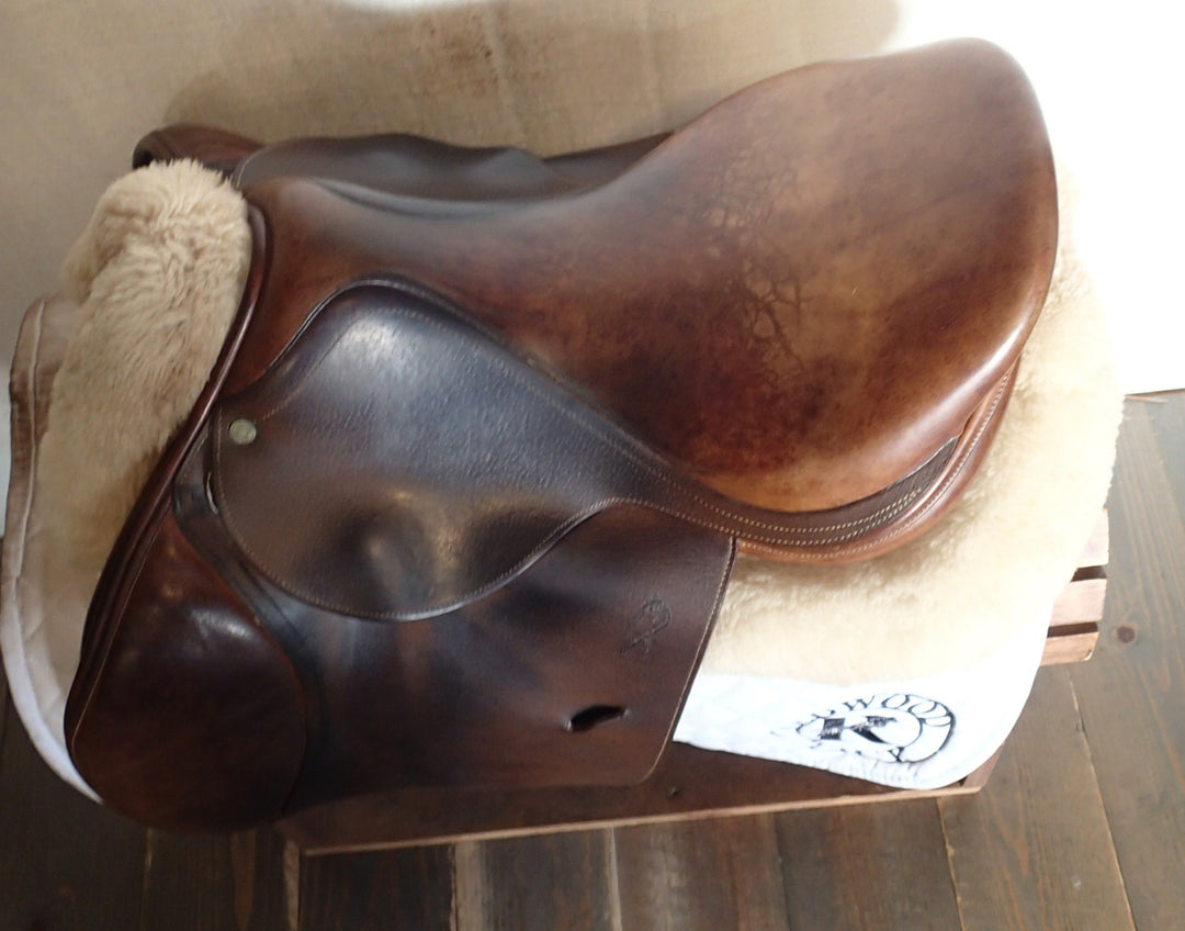 16.5" Antares Saddle - 2003 - 2 Flaps - 4.5" dot to dot