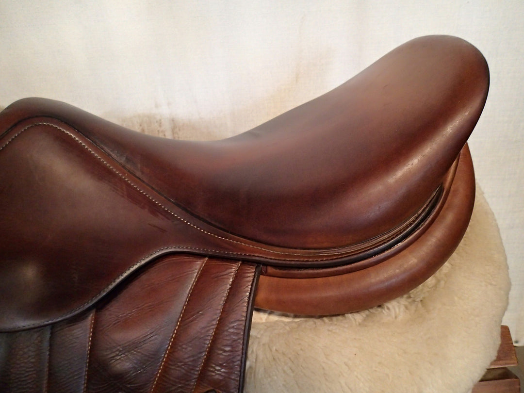 17.5" Butet Premium Saddle - Full Calfskin - 2012 - C Seat - 2.5 Flaps - 4.75" dot to dot (280)