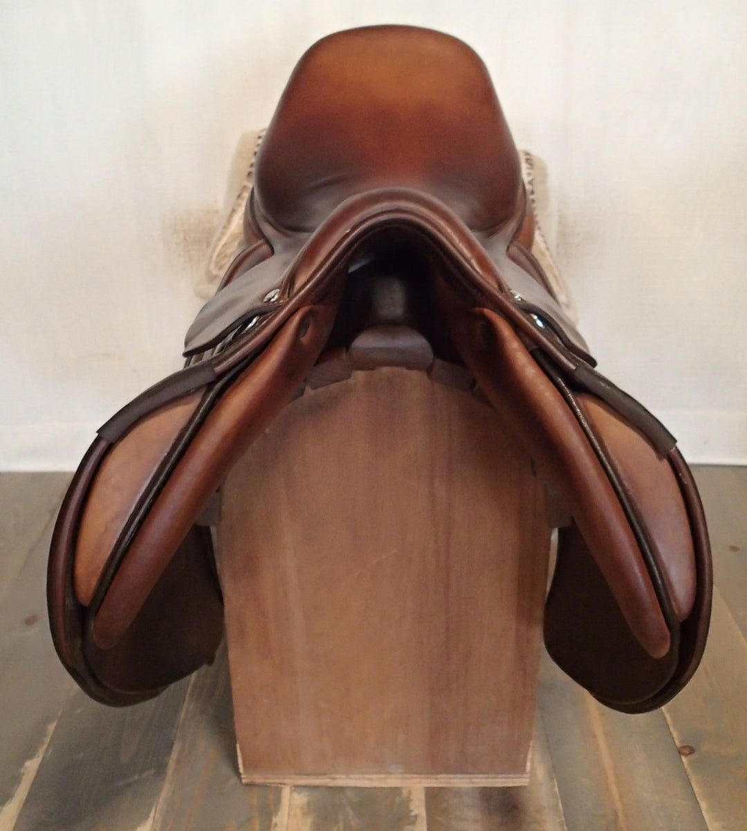 17.5" Butet Premium Saddle - Full Calfskin - 2012 - C Seat - 2.5 Flaps - 4.75" dot to dot (280)