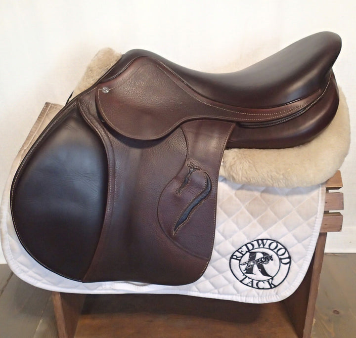 18" Antares Evolution Saddle - 2022 - 4AA Flaps - 4.5" dot to dot (281)
