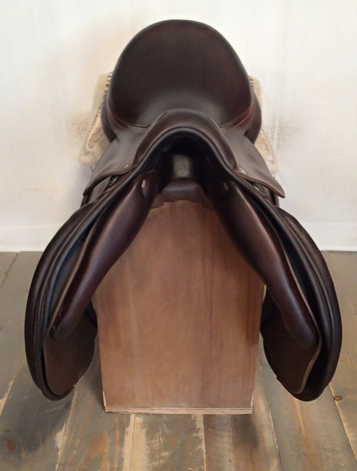 18" Antares Evolution Saddle - 2022 - 4AA Flaps - 4.5" dot to dot (281)