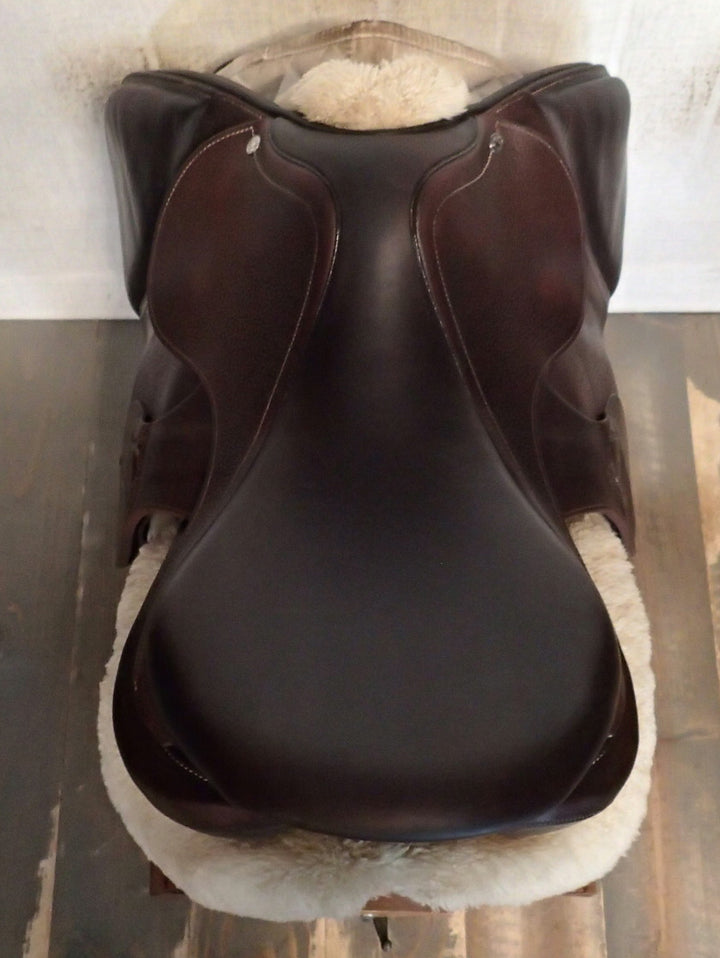 18" Antares Evolution Saddle - 2022 - 4AA Flaps - 4.5" dot to dot (281)