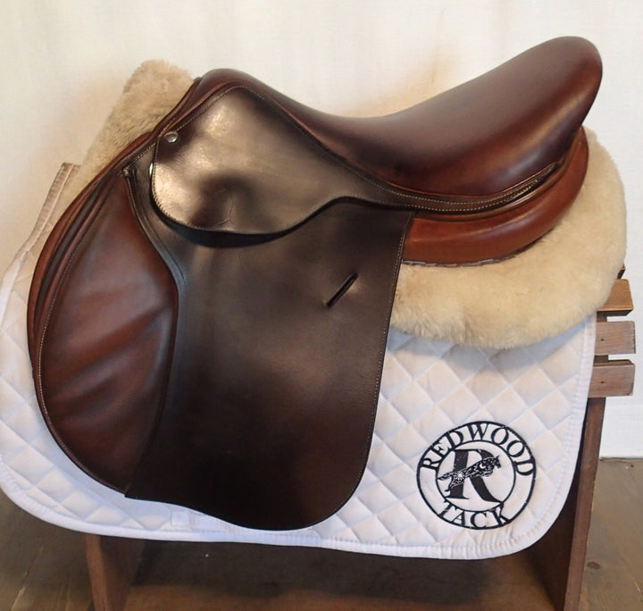 17" Butet Saddle - 2015 - M Seat - 2 Flaps - 4.25" dot to dot