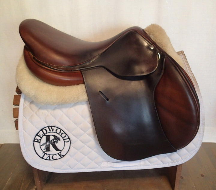 17" Butet Saddle - 2015 - M Seat - 2 Flaps - 4.25" dot to dot