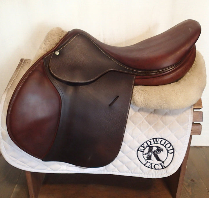 17.5" Butet Saddle - 2006 - C Seat - 2.25 Flaps - 4.75" dot to dot (285)