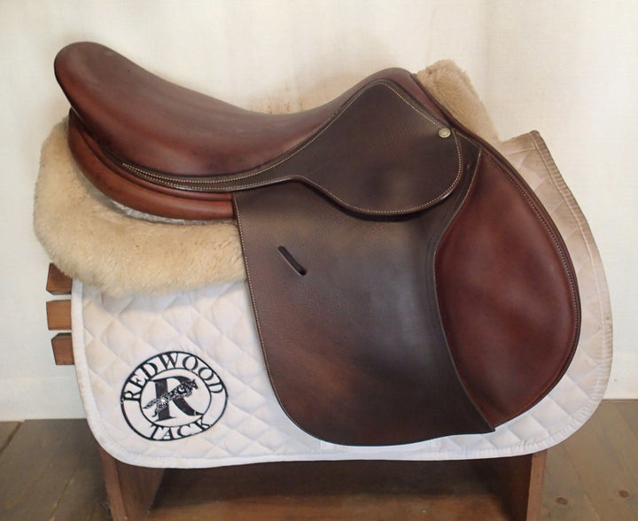 17.5" Butet Saddle - 2006 - C Seat - 2.25 Flaps - 4.75" dot to dot (285)