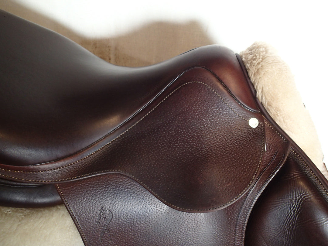 16.5" Antares Classique Saddle - 2018 - 1A Flaps - 4.5" dot to dot