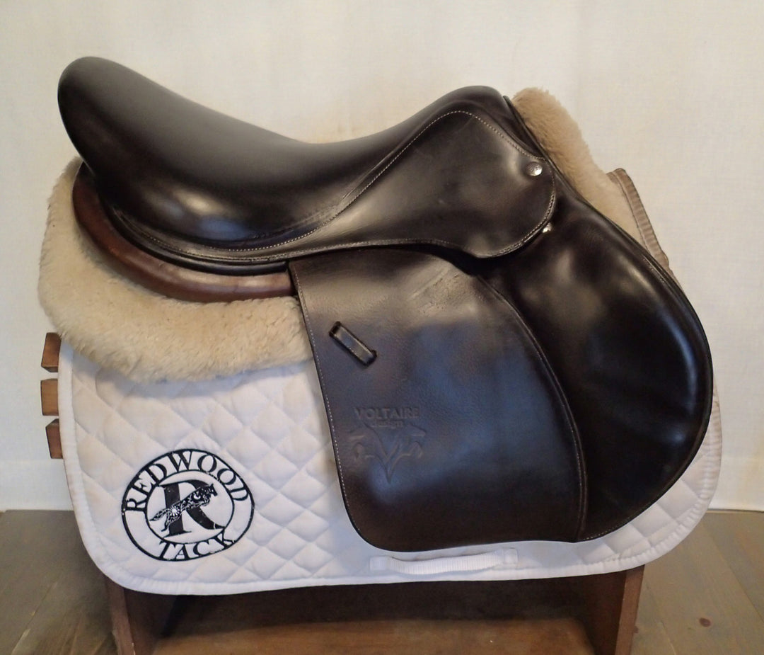 17.5" Voltaire Stuttgart Saddle - 2017 - 2A Flaps - 4.5" dot to dot (291)