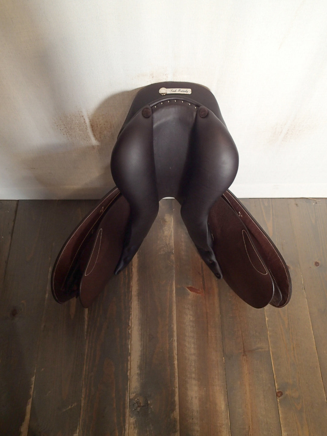 16.5" Butet Premium Saddle - BRAND NEW - 2024 - Full Calfskin - Wool Flocked - M Seat - 1.75 Flaps - 4.75" dot to dot