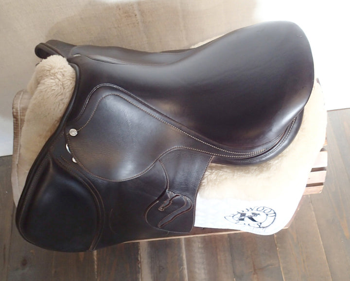 17" Antares Contact Saddle - Full Buffalo - 2022 - 3A Flaps - 5" dot to dot