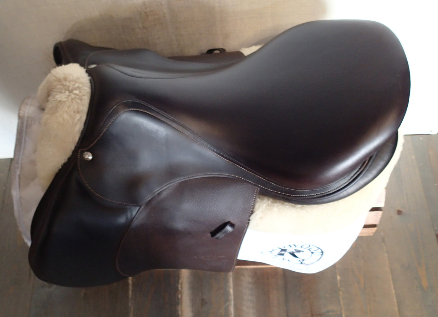 18" Voltaire Palm Beach Saddle - 2016 - 4AAR Flaps - 4.75" dot to dot - XFIN Panels