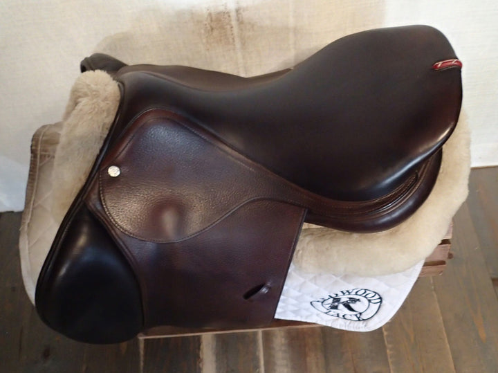 17.5" Equipe Grand Prix Saddle - 2019 - 5.25" dot to dot (303)