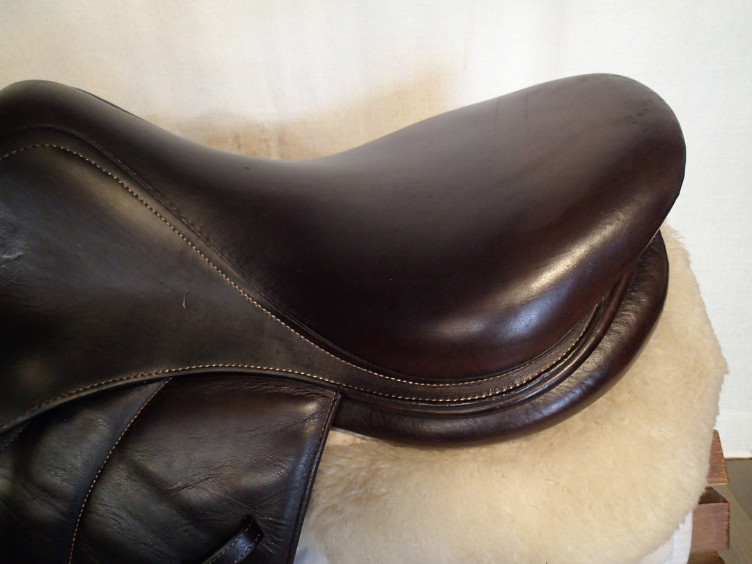 17" Voltaire Palm Beach Saddle - Full Buffalo - 2017 - 2 Flaps - 4.75" dot to dot - Pro Panels