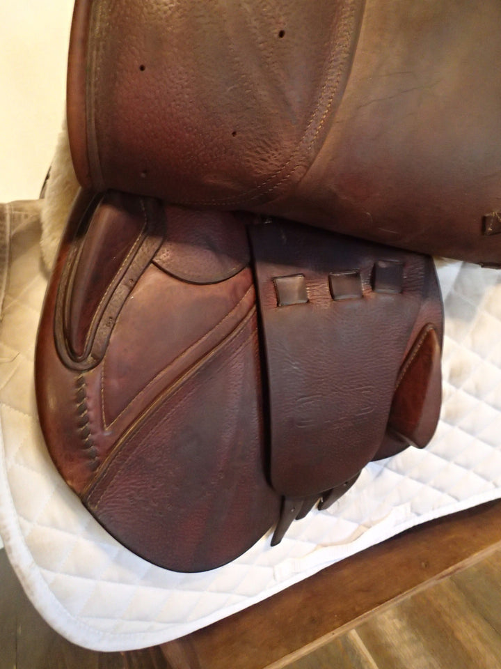 17" CWD Saddle - 2009 - 2L Flaps - SE02 - 4.5" dot to dot (312)