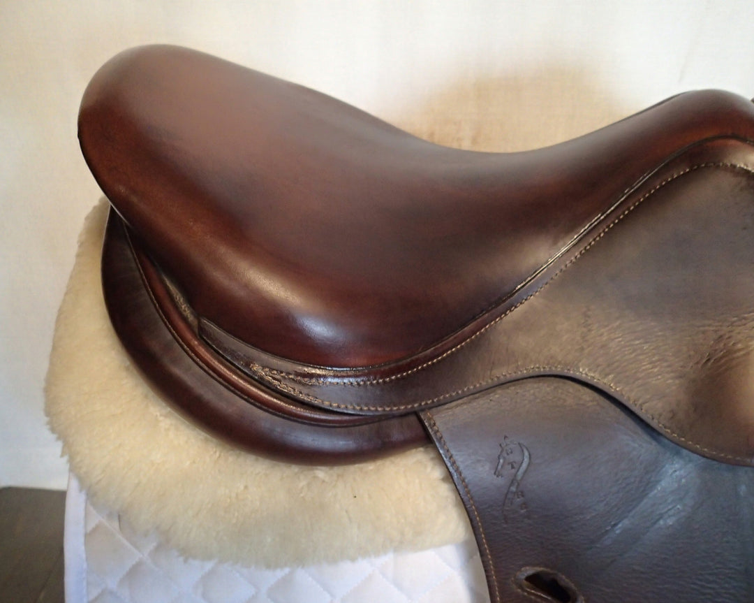 16.5" Antares Evolution Saddle - Full Buffalo - 2015 - 1N Flaps - 4.5" dot to dot