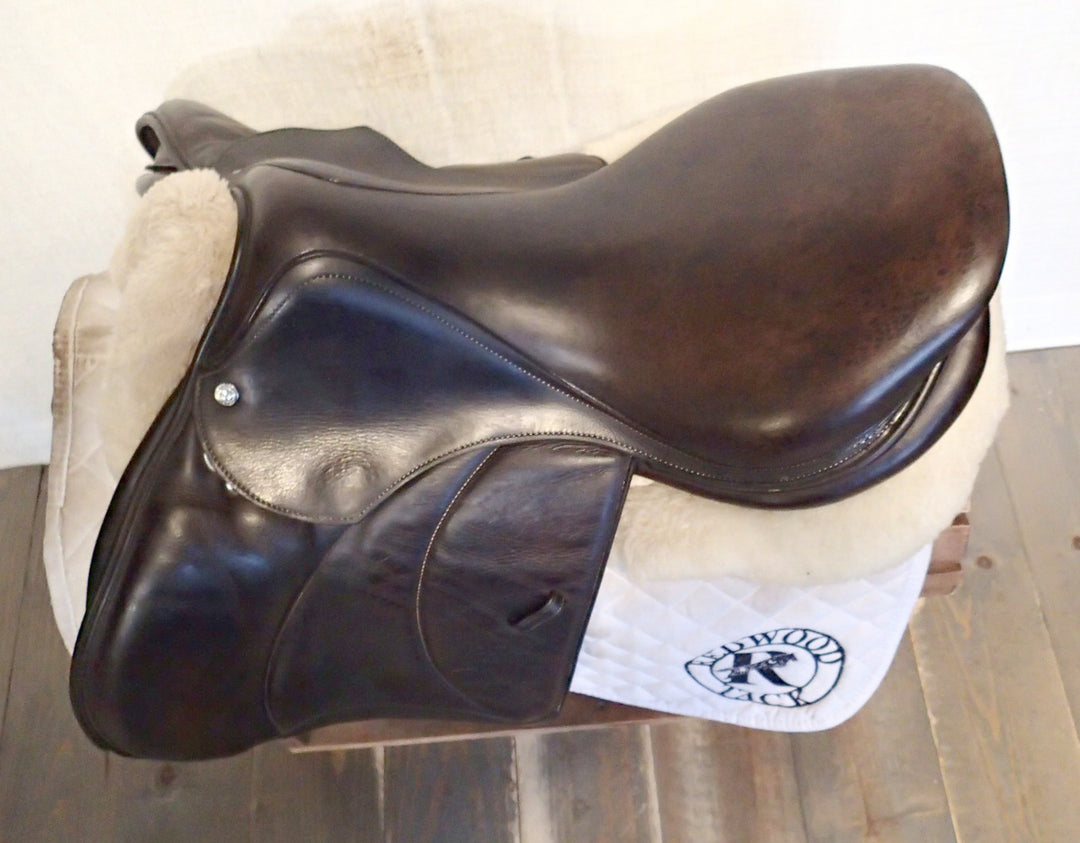 18" Voltaire Palm Beach Saddle - Full Buffalo - 2019 - 2A Flaps - 4.75" dot to dot - FIN Panels