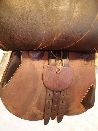 17.5" Devoucoux Biarritz Lab Saddle - Full Buffalo - 2016 - 2A Flaps - 4.75" dot to dot