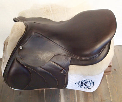 17.5" Devoucoux Biarritz Lab Saddle - Full Buffalo - 2016 - 2A Flaps - 4.75" dot to dot