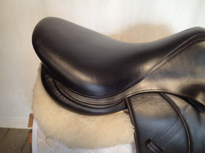 17.5" Voltaire Palm Beach Saddle - Full Buffalo - 2021 - 3AA Flaps - 4.75" dot to dot - Pro Panels