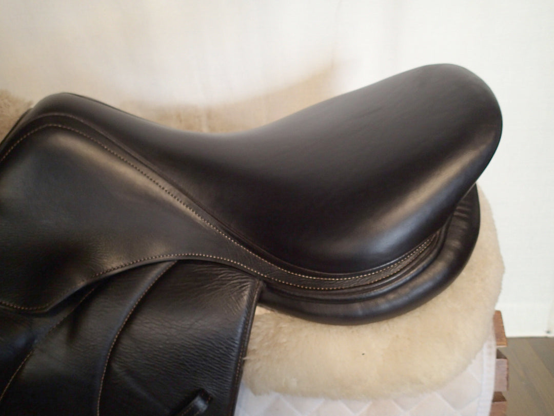 17.5" Voltaire Palm Beach Saddle - Full Buffalo - 2021 - 3AA Flaps - 4.75" dot to dot - Pro Panels